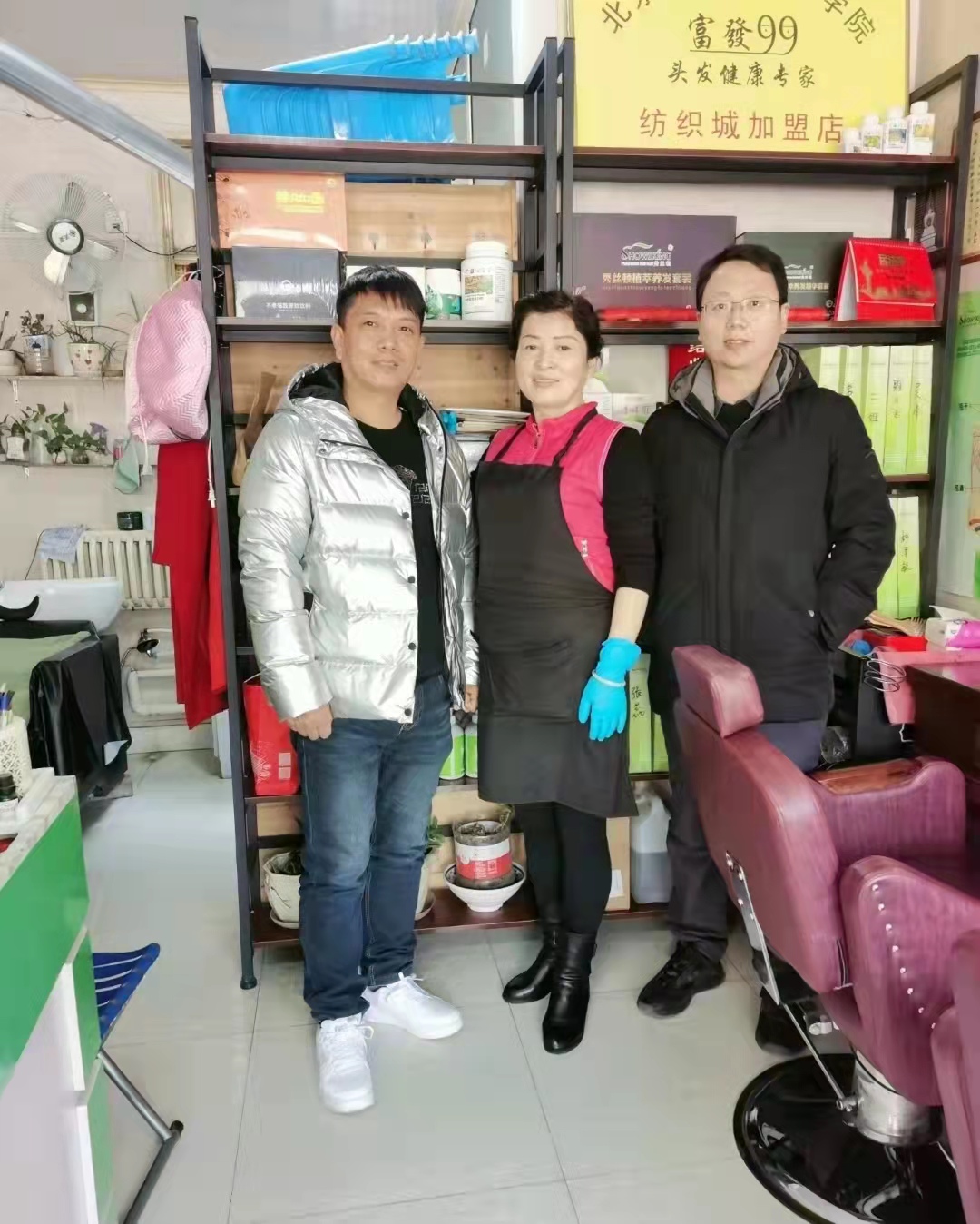 ��ô��˿��ֲ��Ⱦ������������ѡ��������һ�𱣻����ǵ�ͷ����������ø��ӽ�����������